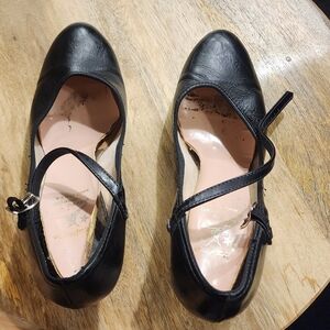 Capezio Black Leather Women's Tap Shoes